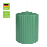 Stumpenkerze mit Rillen aus Paraffin, Smaragd, WENZEL, 90/70 mm, Brenndauer ca. 44h, selbstverlöschend, 4 Stück - luterne.shop