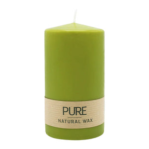 PURE Stumpenkerze Olive, 130/70 mm, WENZEL, Brenndauer 52h, plastikfrei, selbstverlöschend